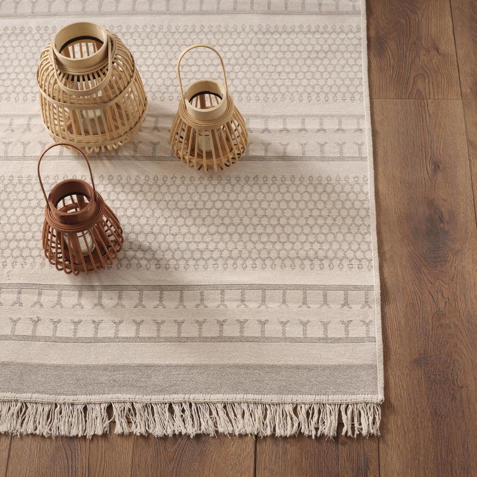 Handmade Rug - Artisan Craftsmanship and Timeless Beauty