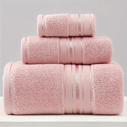 A high-quality bath towel for a luxurious bathing experience. Wrap yourself in comfort and style with our premium bath towel.