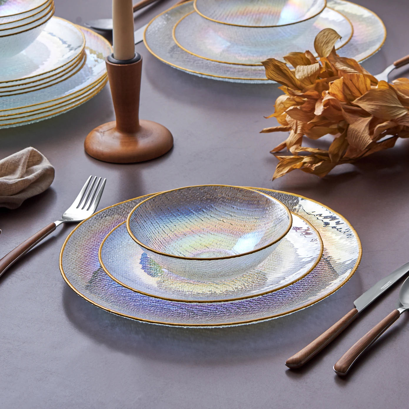 Porcelain Dinnerware Set - Elegant and Versatile Tableware Collection