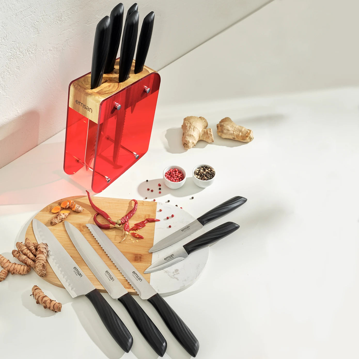 Premium quality knives for precise and effortless cutting. Enhance your culinary skills with this essential knife set.