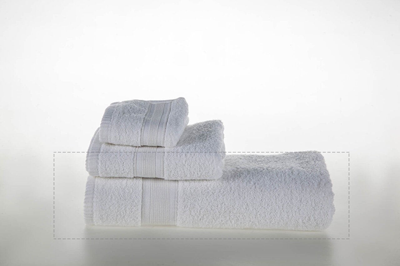 Bath Towel - Plush and Absorbent Luxury for Your Bathroom