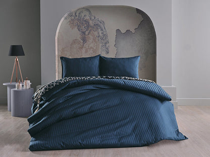 Blue duvet cover set in queen size, including a duvet cover, standard sheet, and two pillowcases.